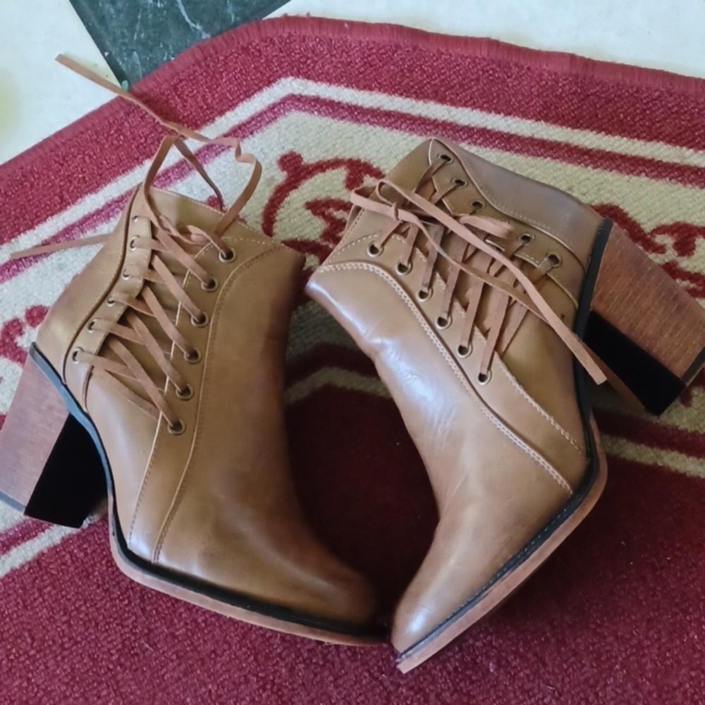 93 Vintage boots from Buckle